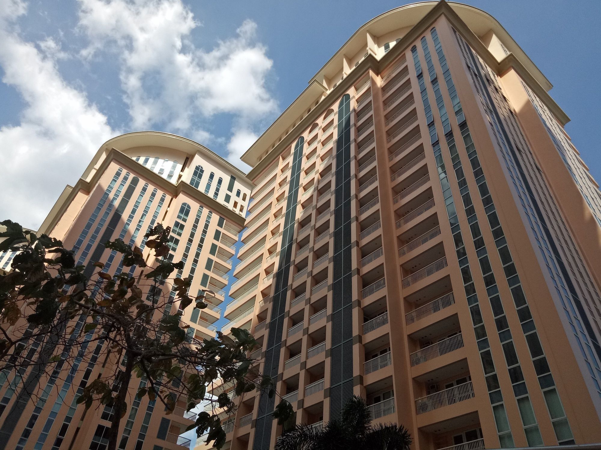 Venice Mckinley Hill Taguig Bgc Exterior foto